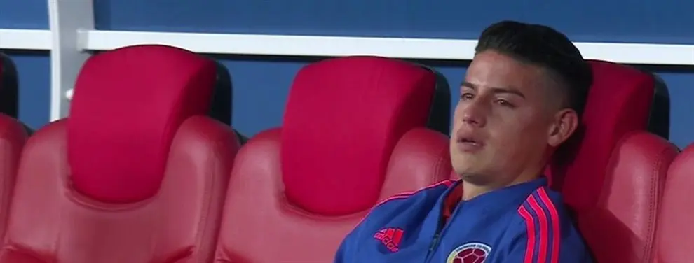 Se cierra la puerta de salida. Decide quedarse ante la sorpresa de Zidane