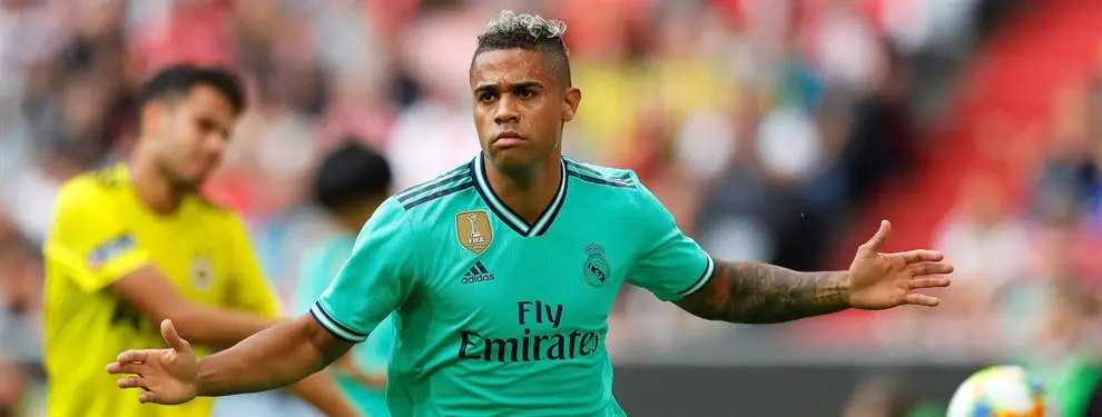 Le sobran novias: 2 ofertas muy interesantes y otras 6 que ya ha descartado