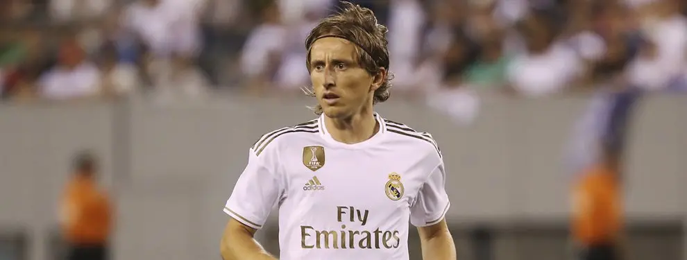 ¡Se ofrece para relevar a Modric! Y Zidane se lo piensa seriamente