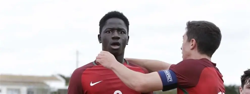 Él quiere jugar en el Santiago Bernabéu pero el Camp Nou le tienta