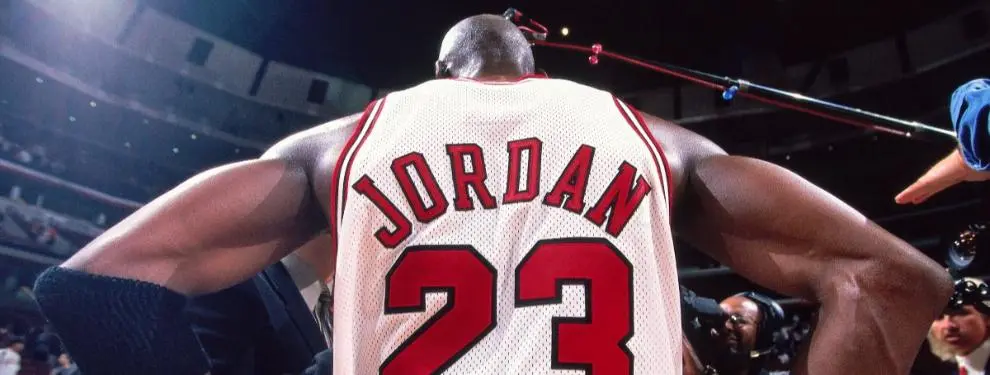 Debate zanjado: Michael Jordan baja así de las nubes a LeBron James