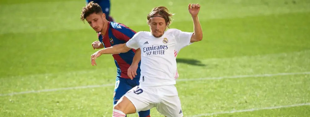 El heredero de Modric se abre hueco en la agenda de Barça y Madrid