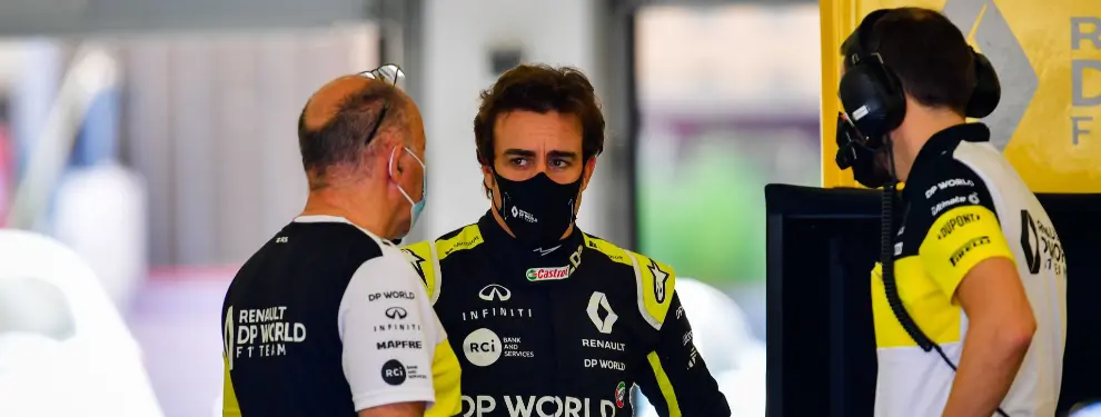 Golpazo sobre la mesa de Lewis Hamilton: Alonso atónito y sin palabras