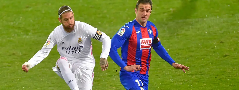 Sergio Ramos intenta evitar esta fuga inesperada en el Real Madrid