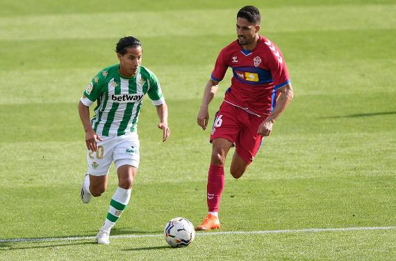 Diego Lainez pide salir del Real Betis y ya tiene una oferta firme