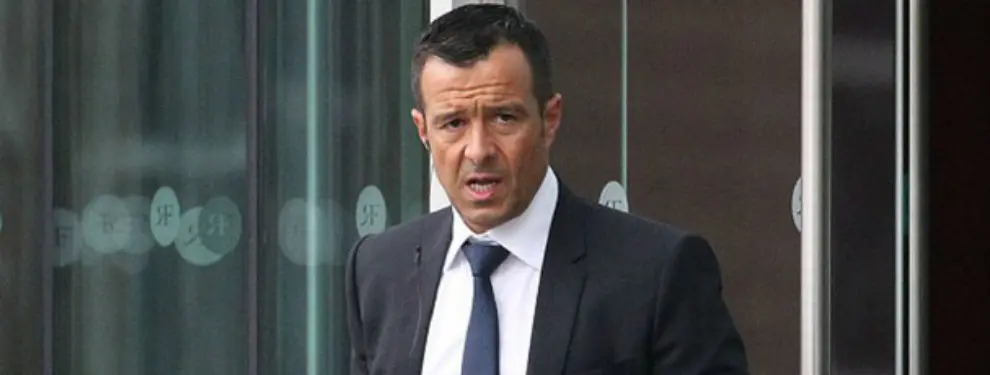 Jorge Mendes pone en alerta al Barça: este crack tiene precio