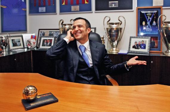 Jorge Mendes contacta con el Barça para ofrecerle un fichaje sorpresa