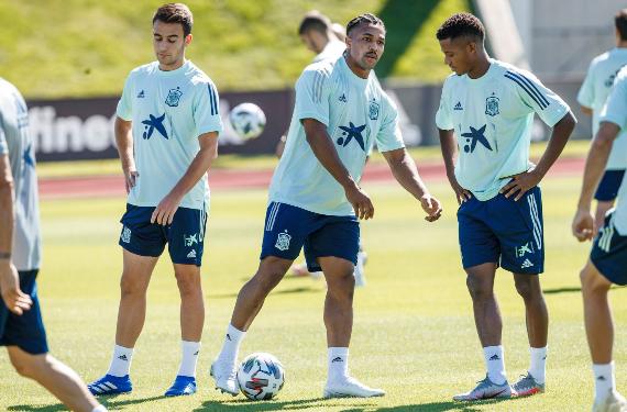 Ni Neymar ni Leo Messi: español, seduce a Madrid y Barça y es el mejor