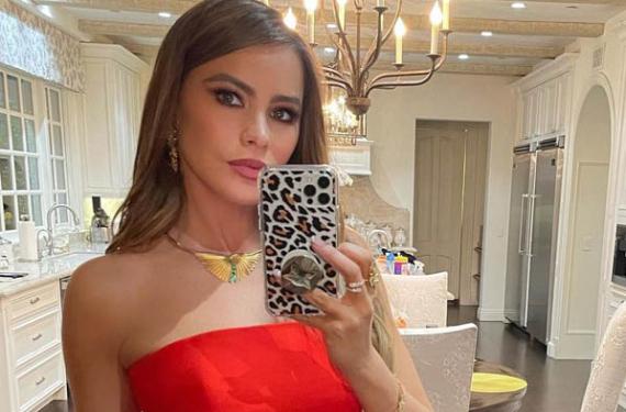 Sofía Vergara hipnotiza Instagram con esta foto, Karol G está atónita