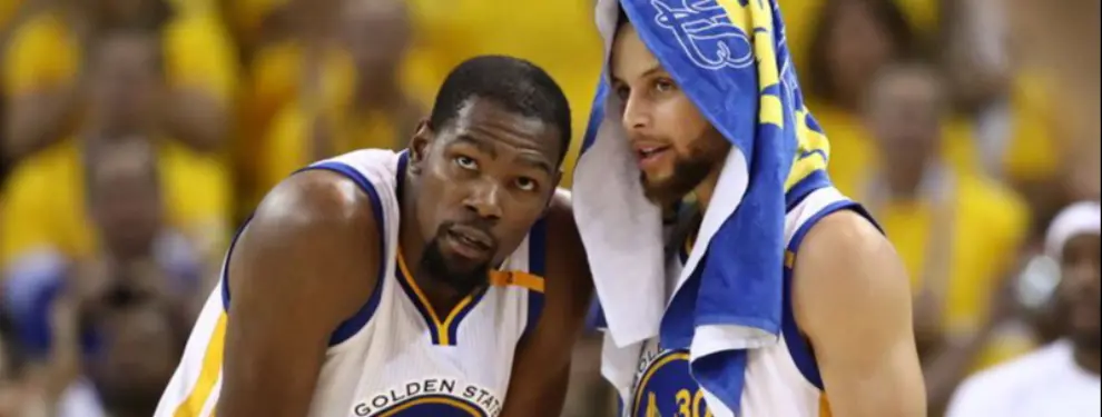 Encontronazo entre Stephen Curry y Kevin Durant: saltan chispas