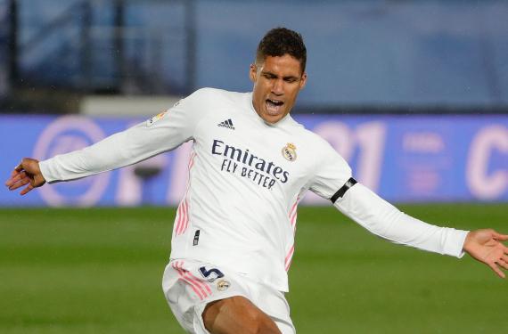 Quiere ocupar el vacío de Varane: la llamada que rechaza el Madrid