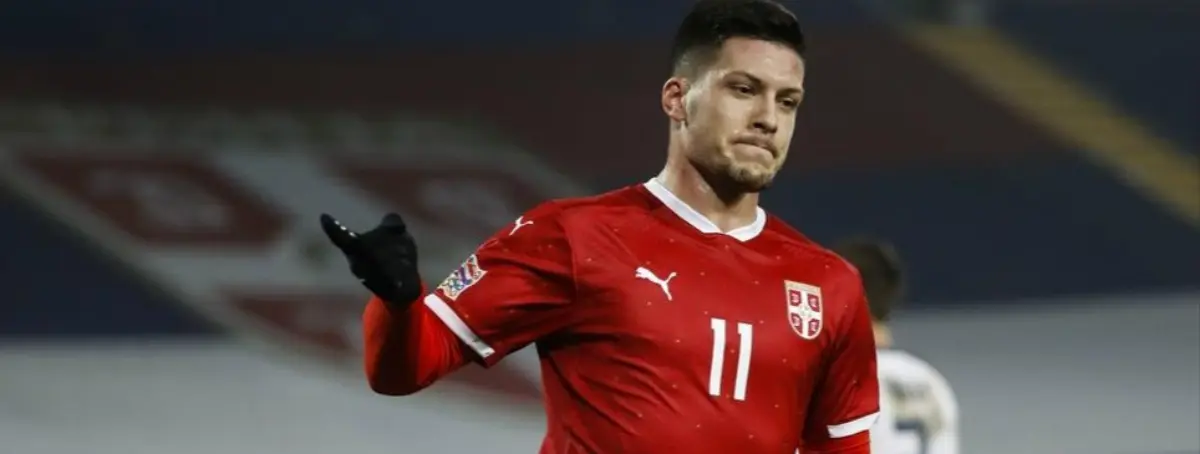 Confeti en el Santiago Bernabéu: comprador Premier para Luka Jovic