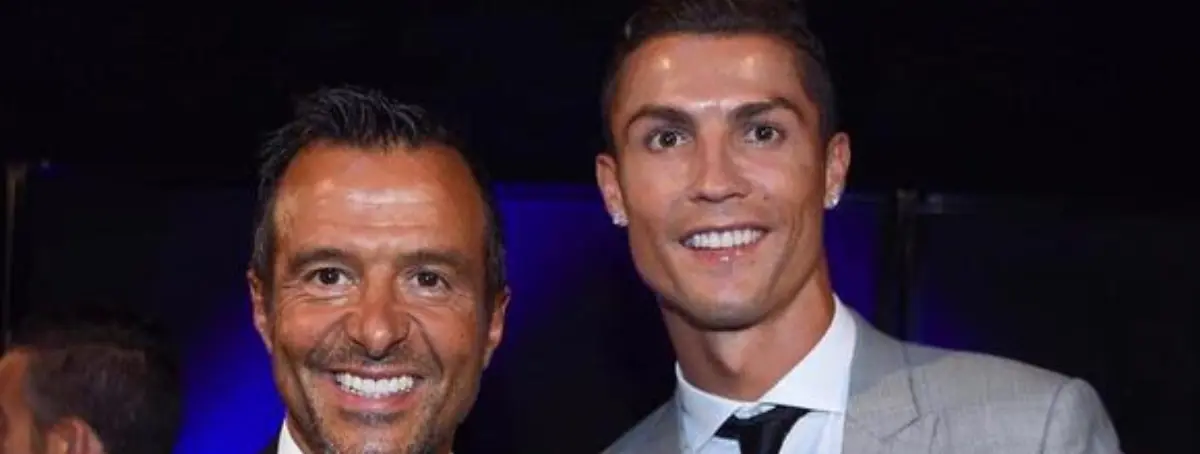 CR7 exige a Mendes que le busque club si el United no cumple su plan