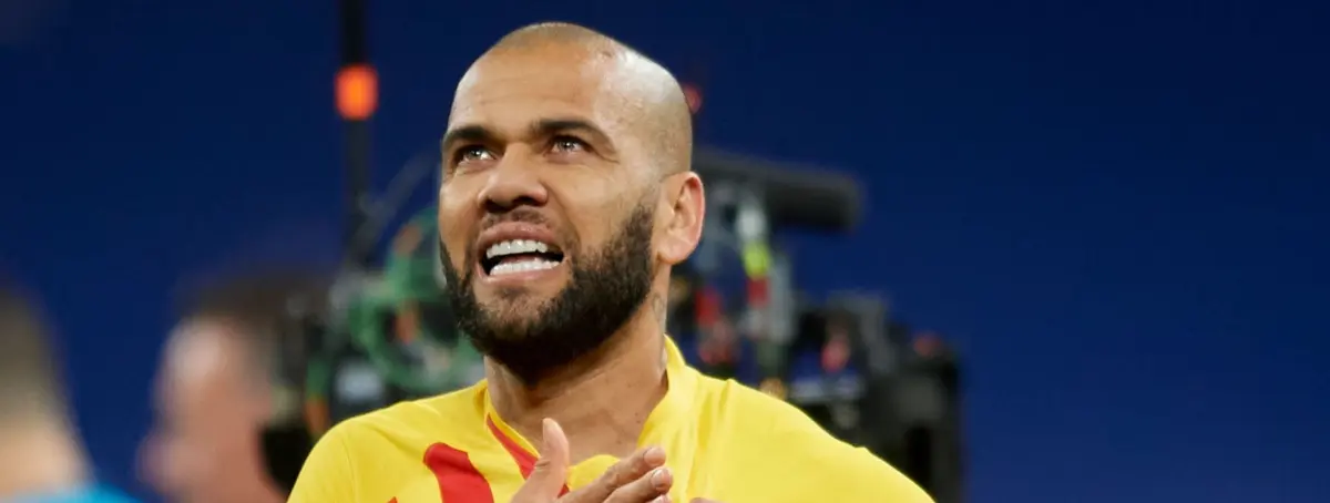 Dani Alves desmonta a Guardiola: Xavi trabaja mejor en el Barça