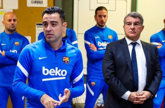 Notición en el Barça que alborota la lista de bajas veraniegas de Laporta con 2 suplentes de Xavi
