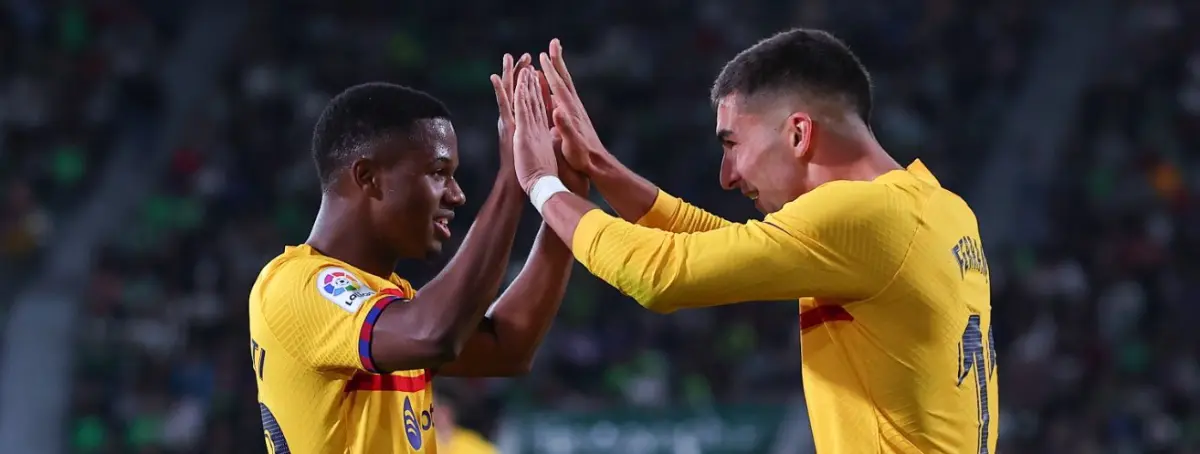 Con pie y medio fuera, pero sus goles lo devuelven al Camp Nou: Xavi señalado y la afición eufórica