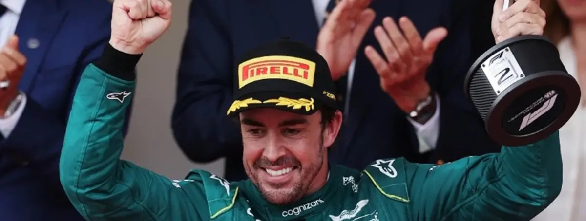 Alonso retrocede para golpear en el mentón a Verstappen: la 33 y el título ilusionan a Aston Martin