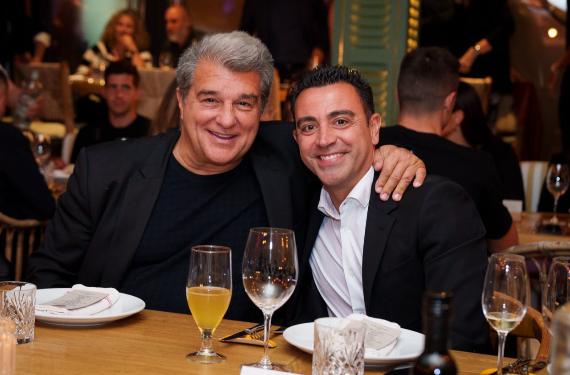 Laporta y Xavi descorchan el cava, venta millonaria: 110M del campeón del mundo; oxígeno al Barça