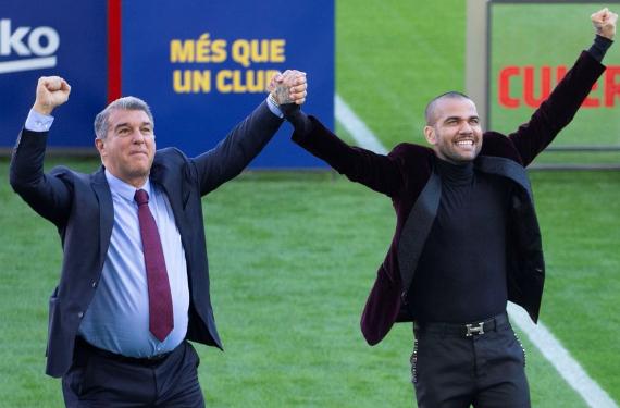 Laporta pensó que era el nuevo Dani Alves, se fue escaldado del Barça y su carrera agoniza en Grecia