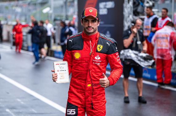 Amenaza real para Carlos Sainz en Ferrari: Alonso lo conoce y Leclerc teme su fichaje desde Mercedes