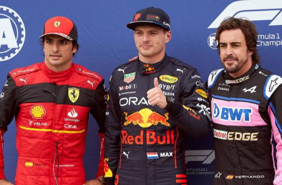 Carlos Sainz contra Red Bull con Alonso y la 33, decepción brutal con Verstappen y sanción perdonada
