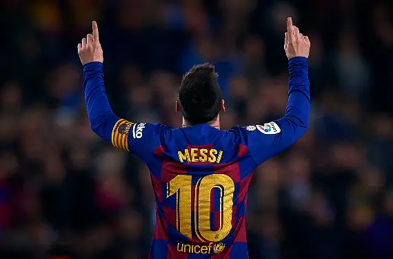 Elegido heredero de Leo Messi, enfrentó al Barça y puede ser el fichaje de la Premier League