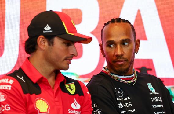 Ferrari improvisa y sirve de ejemplo a Hamilton: desde 1972 no se veía nada igual, Sainz es culpable