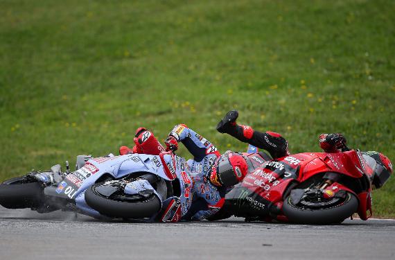 Ducati y Bagnaia sospechosos contra Márquez, el problema recuerda a Rossi, y Acosta se la va a jugar