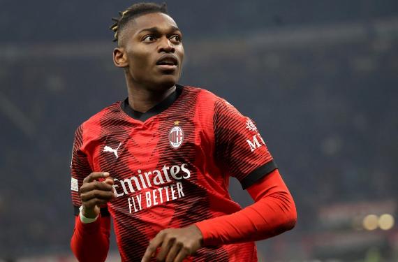 El prometedor atacante de 22 años elige al AC Milan: acompañante ideal para Leao tras Giroud y Jovic