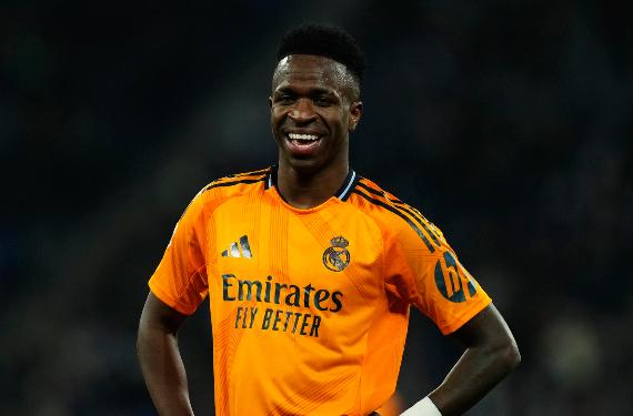 El Manchester United le promete el Balón de Oro a Vinicius
