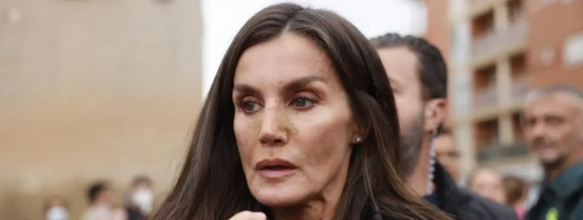 Varias mujeres entran y salen de Zarzuela cuando Letizia duerme