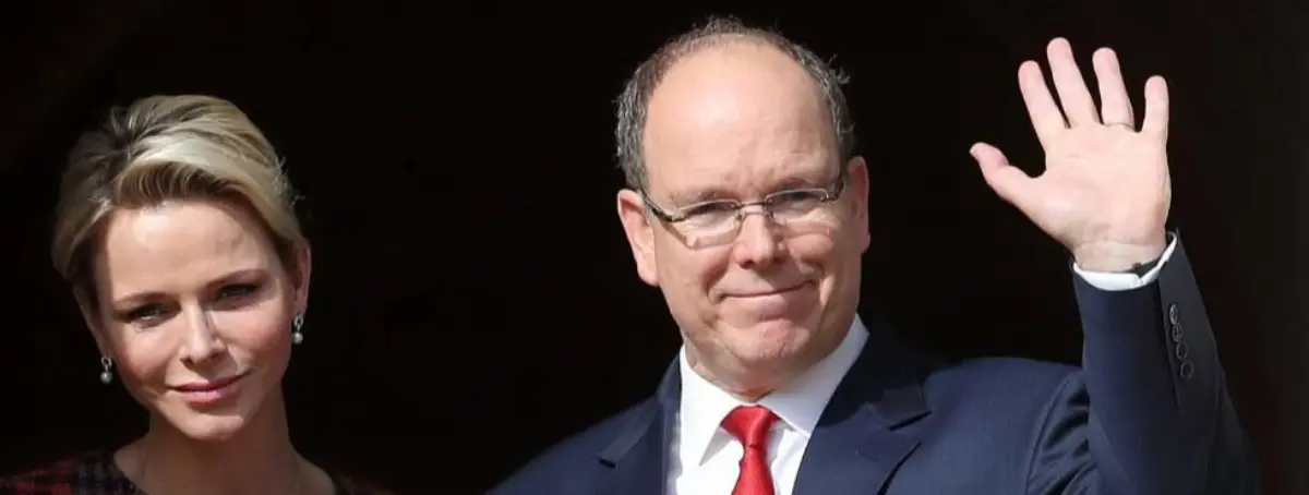 Charlene recibe un sueldo millonario a cambio de ocultar los secretos de cama del Príncipe Alberto