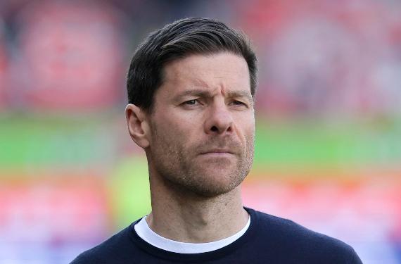 Xabi Alonso le pone la cruz, tenía el puesto asegurado, pero ahora está más fuera que dentro del Real Madrid