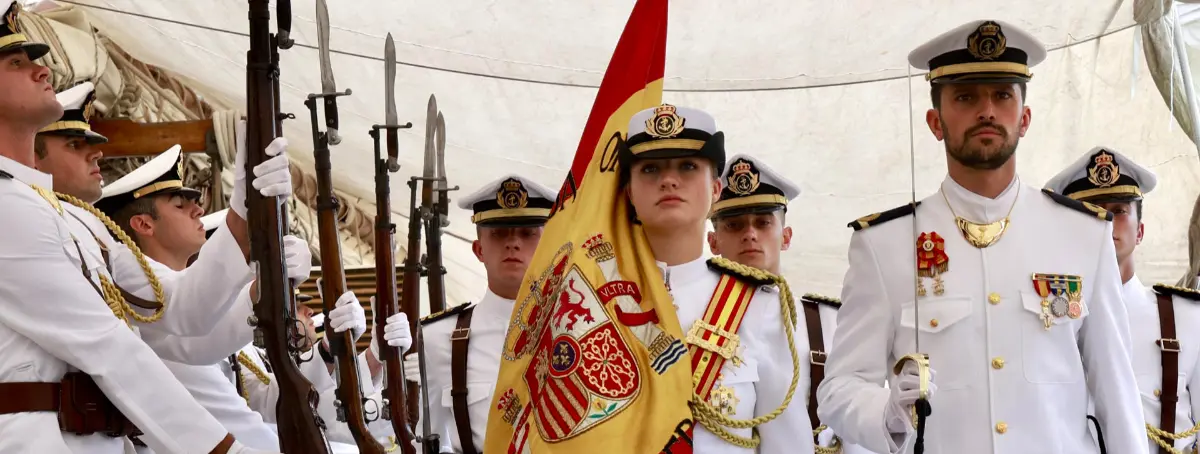 Oficiales de Elcano denuncian que Leonor no llega a la nota mínima