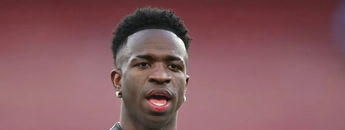 Vinicius se entera de que Xabi Alonso lo quiere dejar en el banquillo