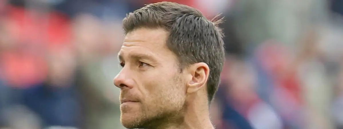 No resiste la doble sesión de entrenamiento de Xabi Alonso, está pasado de peso, fuera de forma