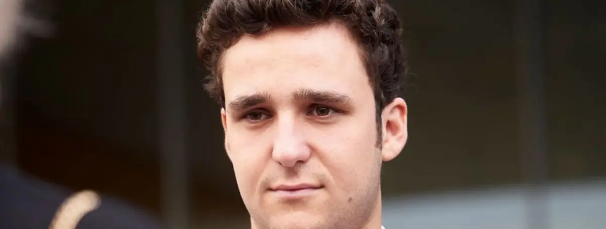 Froilán, de patitas en la calle, le han pedido, por favor, que no venga