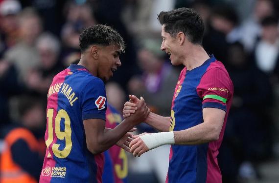 Lamine Yamal ha hablado con Flick para bloquear su venta y forzar la salida de Lewandowski