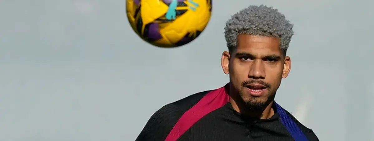 Ronald Araujo ha perdido el sitio, si sigue así va a acabar fuera en el mercado de enero