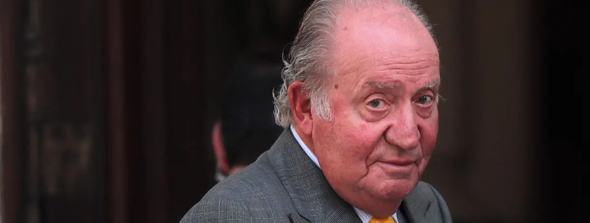 Juan Carlos I: “No quiero dar más guerra”, pero pide dos casas