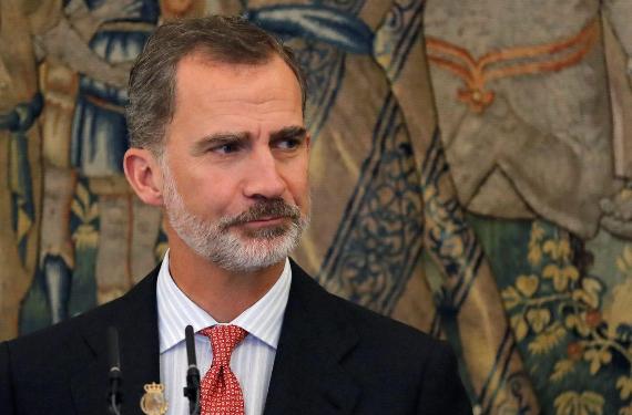 Felipe VI amenaza a su padre con no volver a pisar España