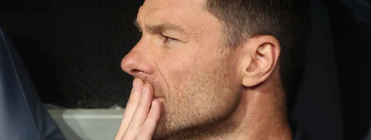 No habrá paz para Xabi Alonso, conflicto en el vestuario, o juega o se va