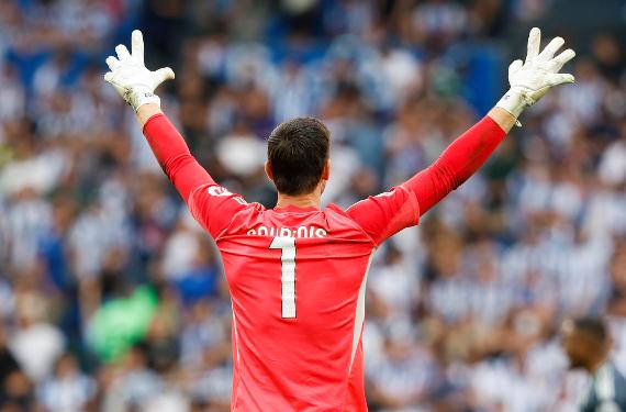 Courtois genera dudas, aumenta la presión para que Lunin juegue algunos partidos, está entrenando mejor