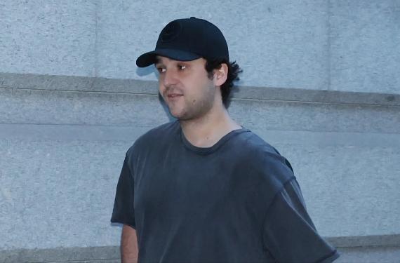 Froilán la vuelve a liar y su escolta tiene que intervenir una vez más