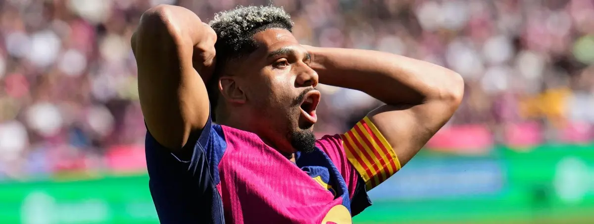 Ronald Araújo y Raphinha, como capitanes, han sido los primeros en saber que el Barça lo quiere echar