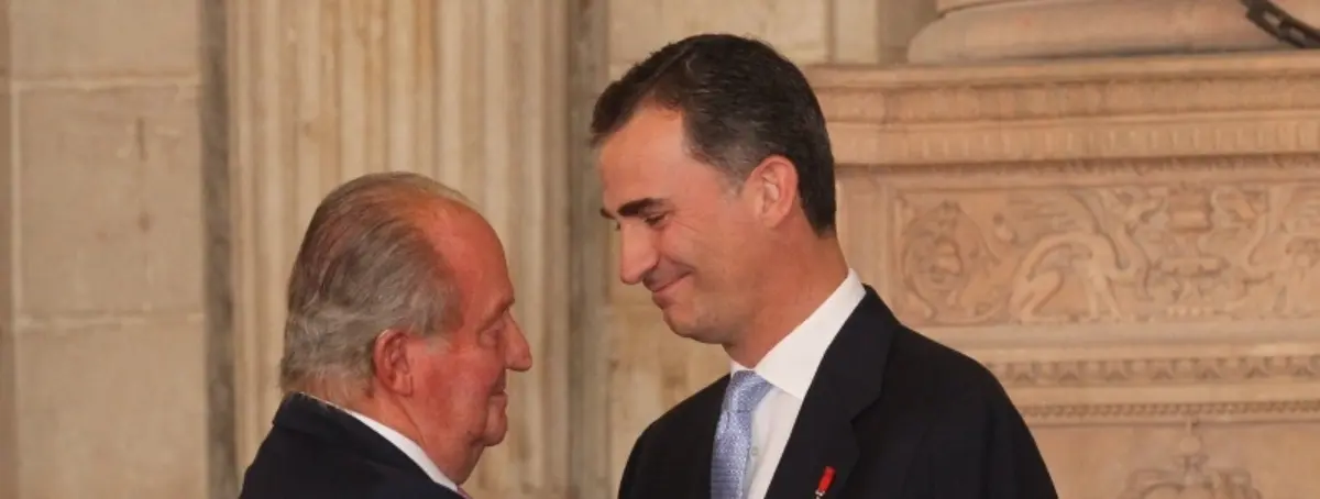 Juan Carlos I llamó a su hijo el domingo para decirle que vigile la vida que lleva Leonor en San Javier