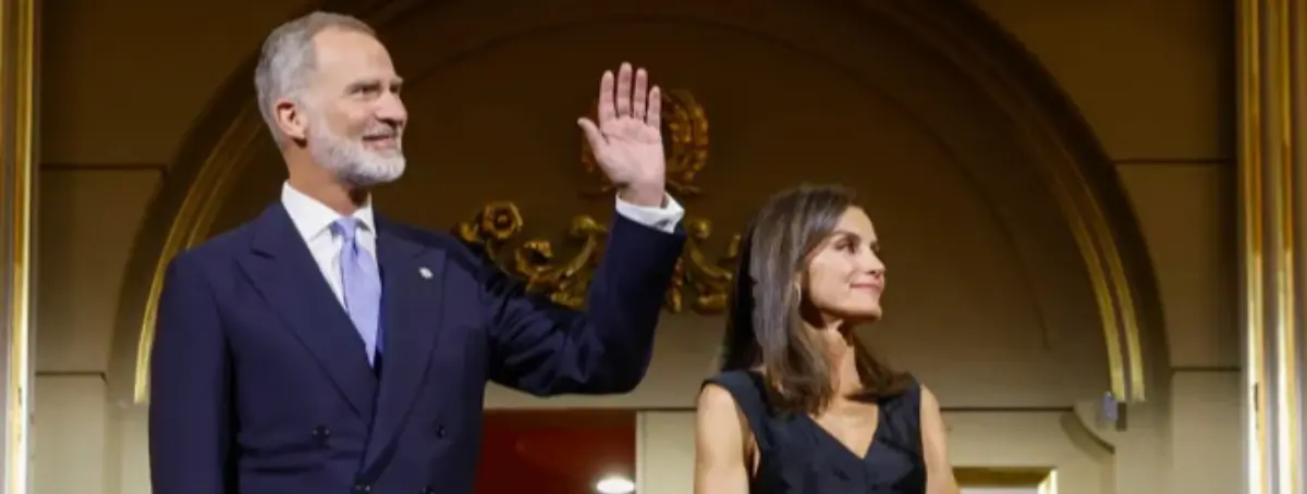 Felipe VI defiende a Letizia, pero no se acuesta con ella, no son matrimonio, hacen vida separadas