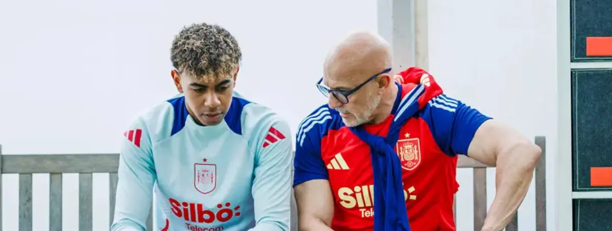 Luis de la Fuente tira de las orejas a Lamine Yamal por su comportamiento fuera de la Roja