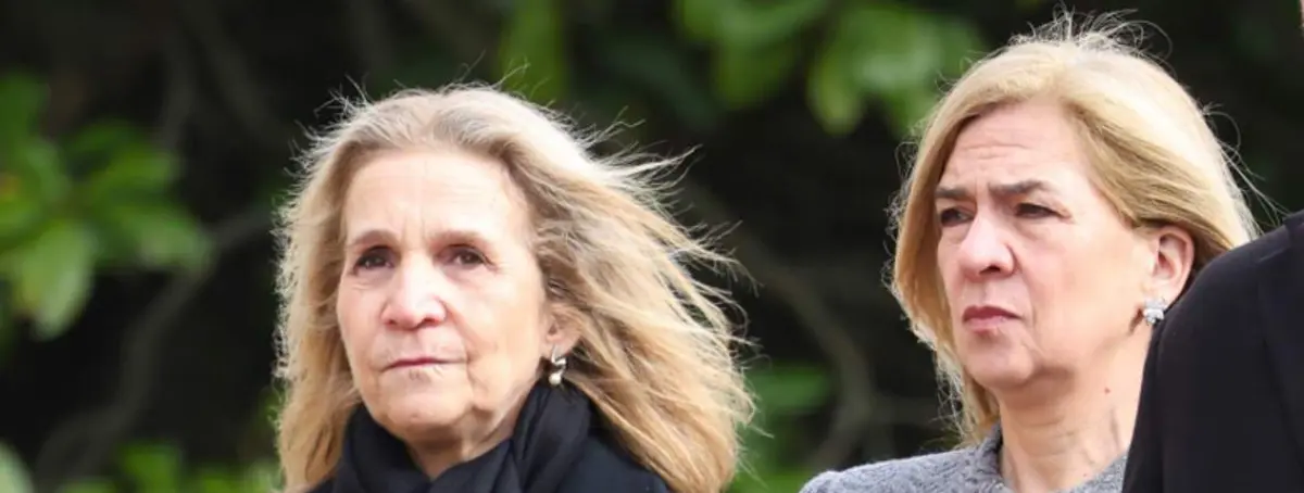 La infanta Elena y Cristina se niegan a ir a la comida por el 50 aniversario de la democracia sin su padre