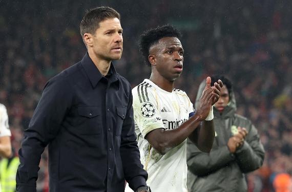 Vinicius no quiere a Xabi Alonso, no hay paz interna, no se hablan, y tiene al vestuario en contra